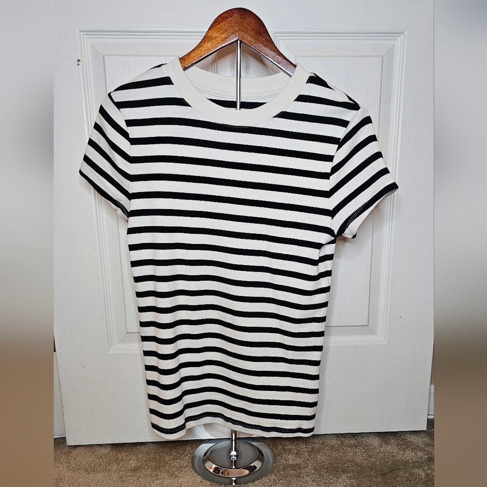 A New Day Black White Striped Ribbed T-Shirt Short Sleeve Slim Fit